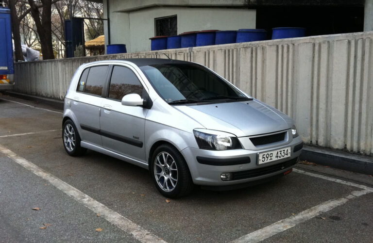 운전이 조금 익숙해지니 좋은 차를 타고 싶다.