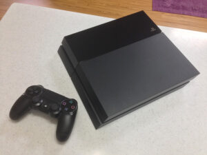 [하드웨어 개봉] 소니 플레이스테이션 4 구입