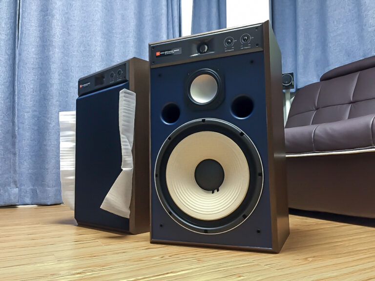 새 스피커 – JBL 4319 모니터