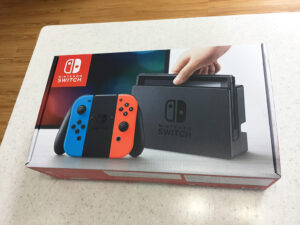 새 게임기 – 닌텐도 스위치 구입
