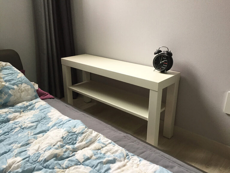 침대방 선반 – 이케아 LACK