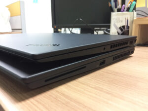 씽크패드 T480s, X1C 외관 비교
