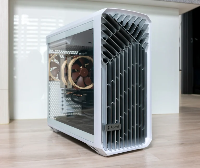 2021년 새 데스크톱 / 프렉탈 디자인 토렌트 케이스