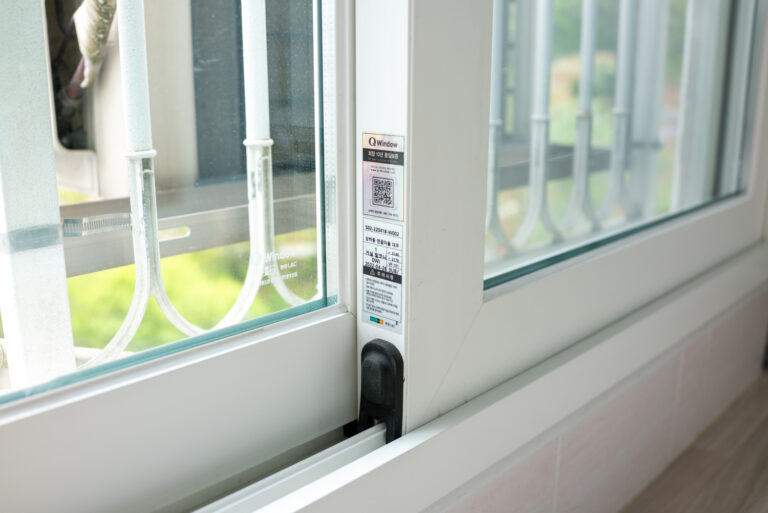 큰맘 먹고 진행한 외부 발코니 창호 공사