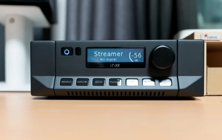 사이러스 i7-XR 인티앰프 – 고성능 하프사이즈 앰프 브랜드의 대명사